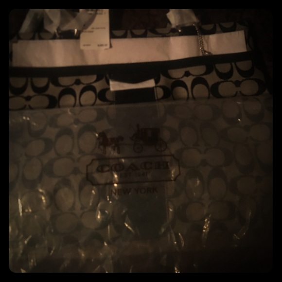 NWT COACH BAG. Black & White, 14”x18” - Picture 1 of 7